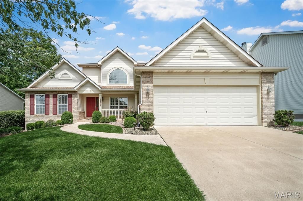 Photo of 3507 Post Valley Drive, OFallon, MO 63368 (MLS # 26026393)