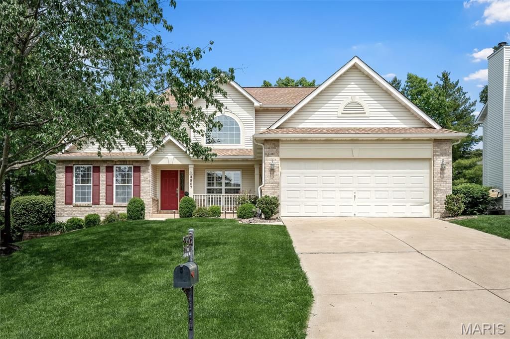 Photo of 3507 Post Valley Drive, OFallon, MO 63368 (MLS # 26026393)