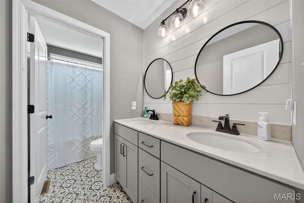 Lake St Louis, Missouri 63367, United States, 4 Bedrooms Bedrooms, ,3 BathroomsBathrooms,Residential,Active,199700