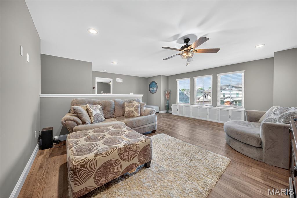 Lake St Louis, Missouri 63367, United States, 4 Bedrooms Bedrooms, ,3 BathroomsBathrooms,Residential,Active,199700