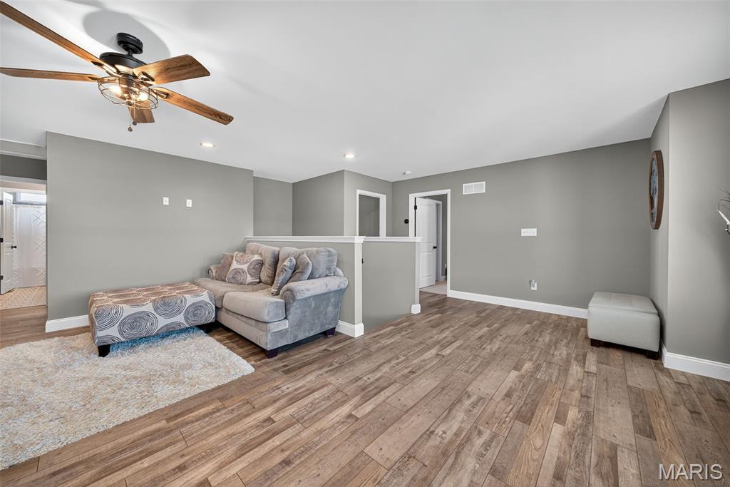 Lake St Louis, Missouri 63367, United States, 4 Bedrooms Bedrooms, ,3 BathroomsBathrooms,Residential,Active,199700