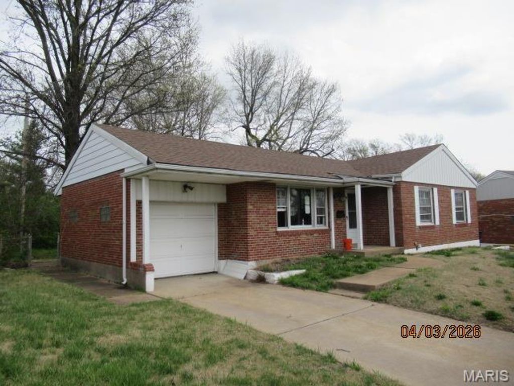 Photo of 9435 Eastchester Drive, Jennings, MO 63136 (MLS # 26020783)