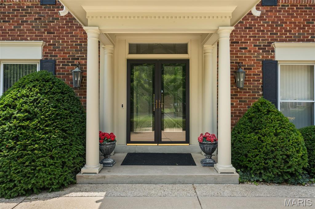 233 Brooktrail Court