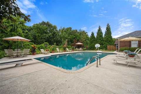 Tiny photo for 233 Brooktrail Court, Creve Coeur, MO 63141 (MLS # 26042506)
