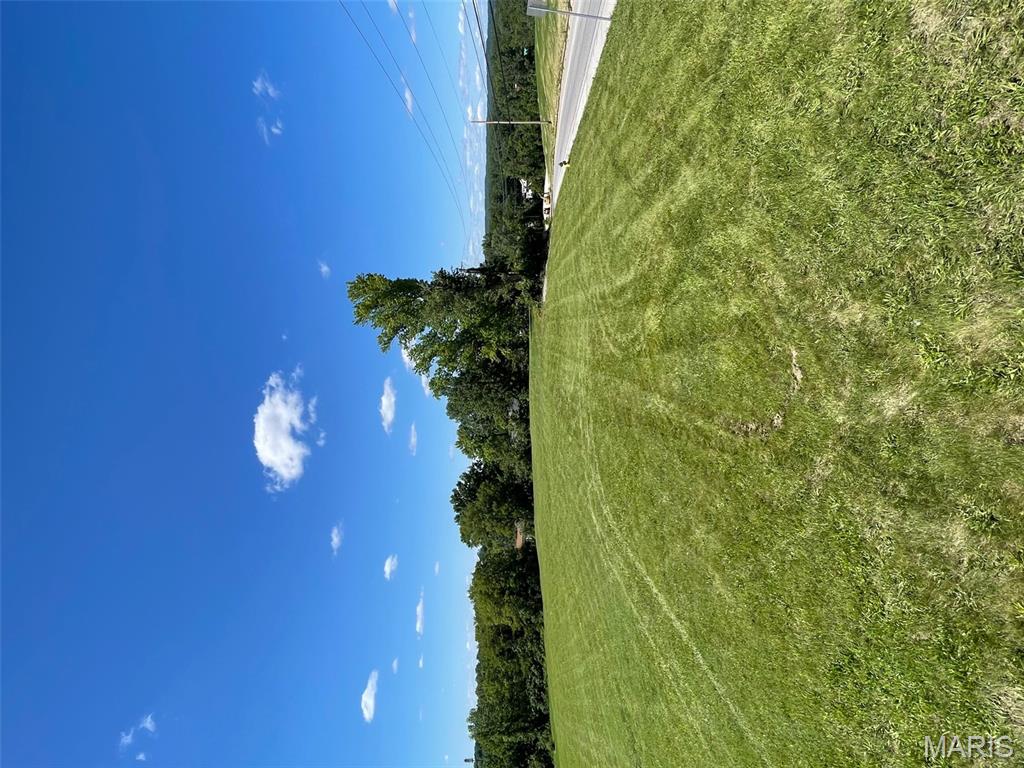 Willows At The Lake - Land