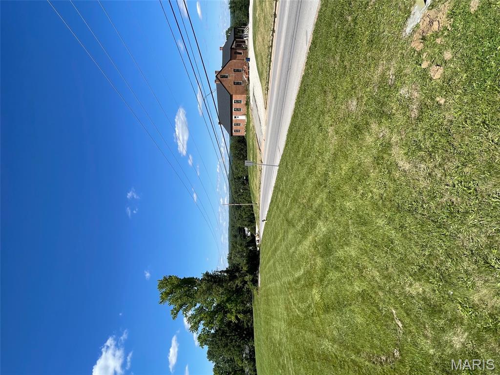 Willows At The Lake - Land