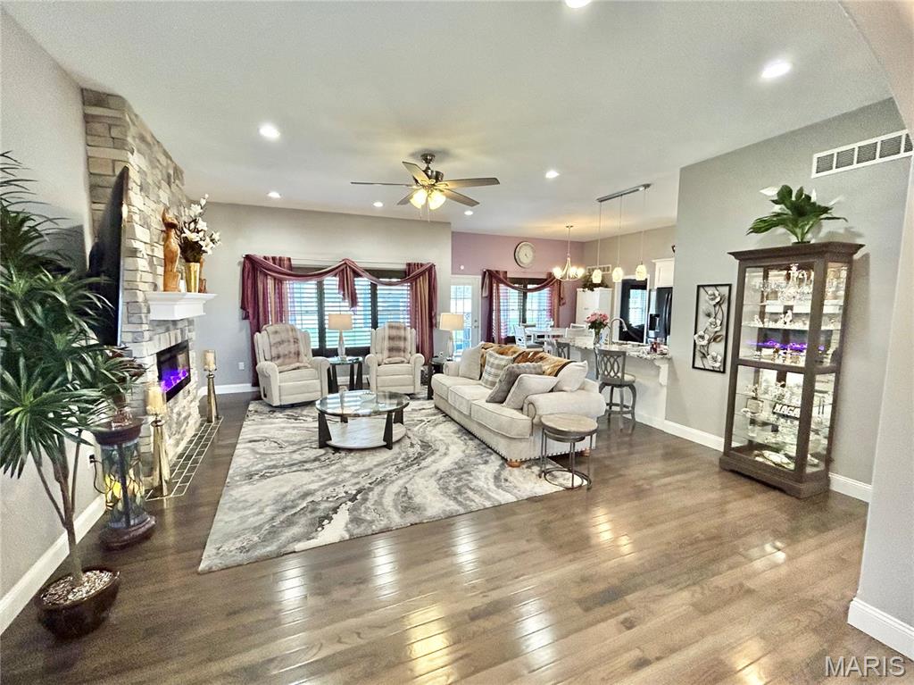 Country Oaks Estate - Residential