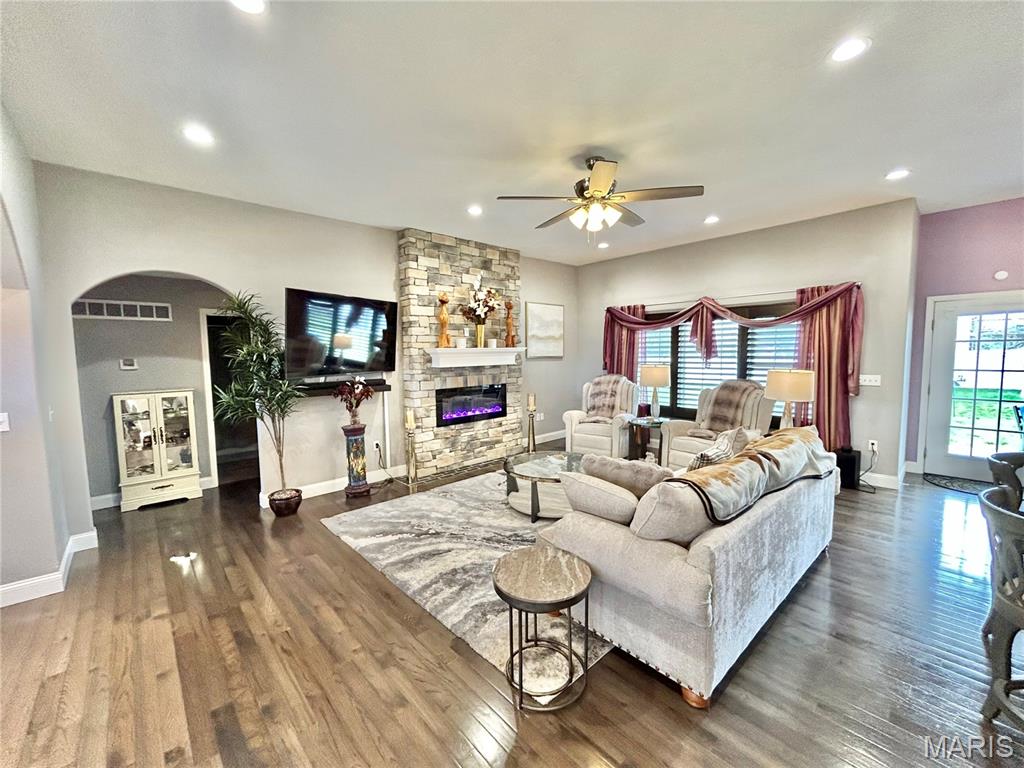 Country Oaks Estate - Residential