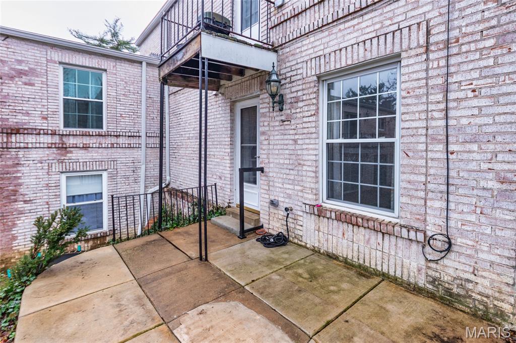 Chateau De Ville Condo Sec - Residential