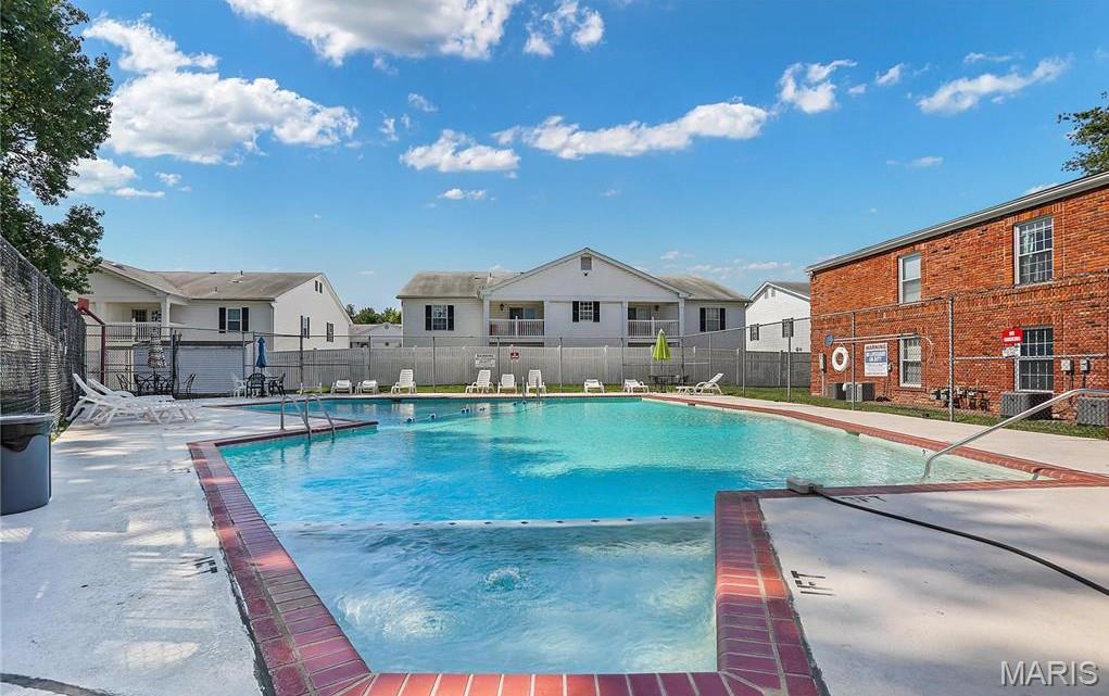 Chateau De Ville Condo Sec - Residential