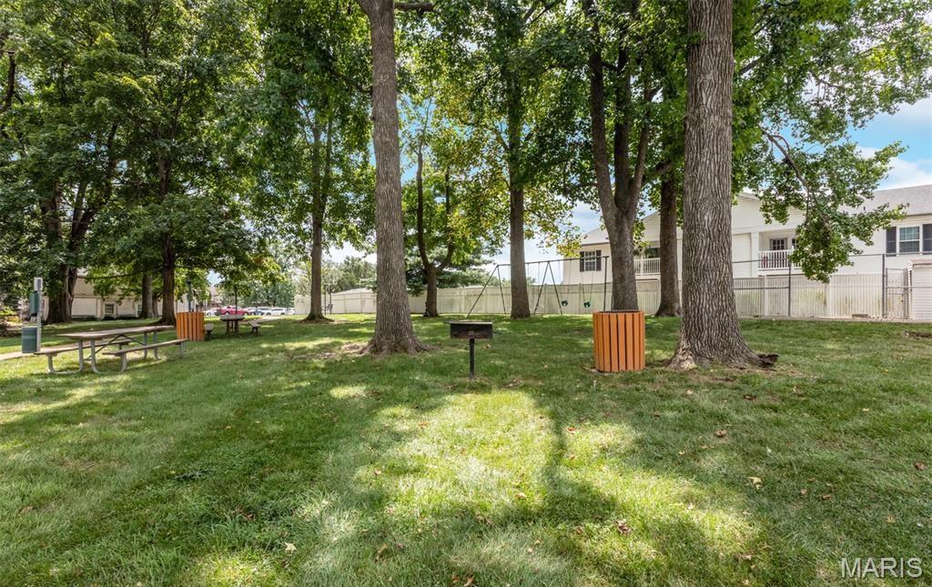 Chateau De Ville Condo Sec - Residential