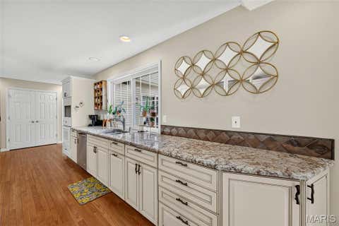 Tiny photo for 15571 Rose Gate Lane, Chesterfield, MO 63017 (MLS # 26049178)