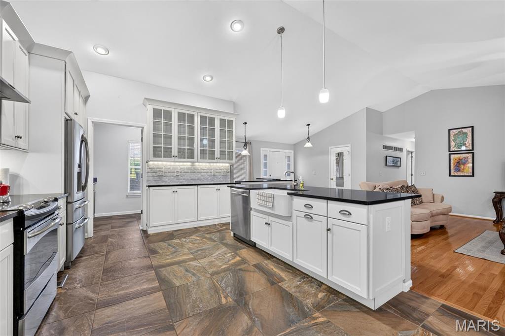 1092 Johanna Drive
