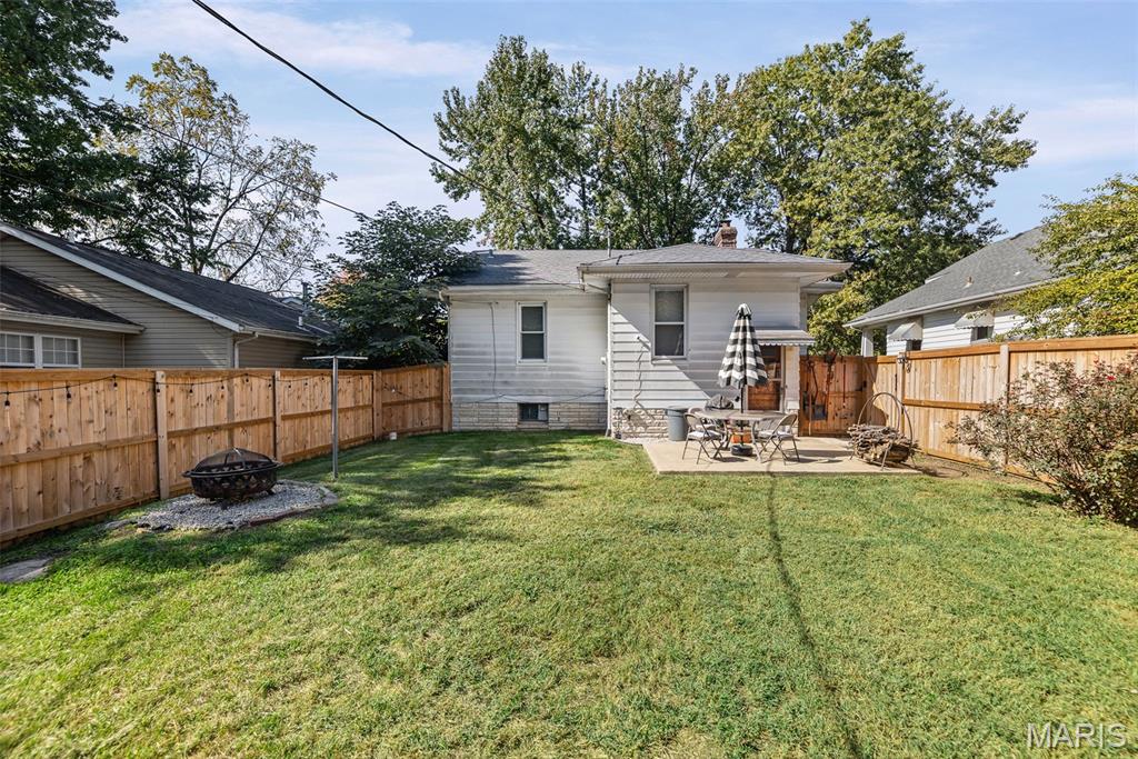 Collinsville, Illinois 62234, United States, 2 Bedrooms Bedrooms, ,1 BathroomBathrooms,Residential,Coming Soon,229638