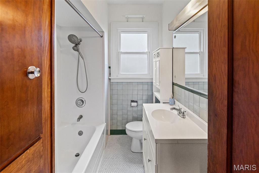 Collinsville, Illinois 62234, United States, 2 Bedrooms Bedrooms, ,1 BathroomBathrooms,Residential,Coming Soon,229638