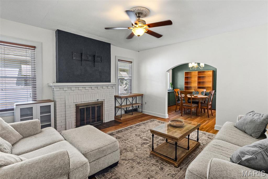 Collinsville, Illinois 62234, United States, 2 Bedrooms Bedrooms, ,1 BathroomBathrooms,Residential,Coming Soon,229638