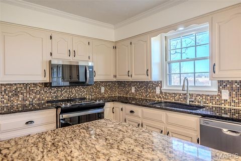 Tiny photo for 227 E Fremont Road, Lebanon, MO 65536 (MLS # 26030637)