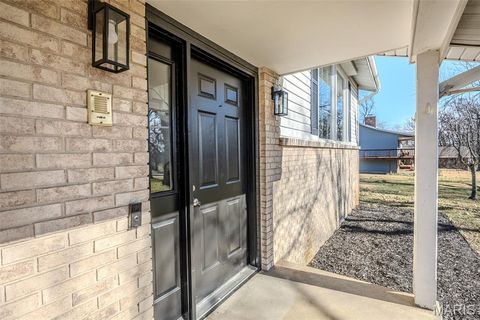 Tiny photo for 227 E Fremont Road, Lebanon, MO 65536 (MLS # 26030637)