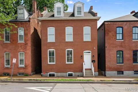 Photo of 2112 S 11th Street, St Louis, MO 63104 (MLS # 26026551)