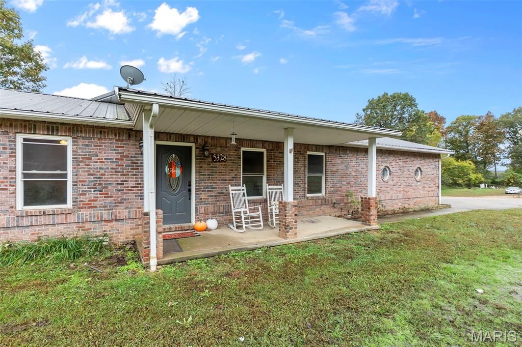 Photo of 19328 BCR 302, Marble Hill, MO 63764 (MLS # 25072748)