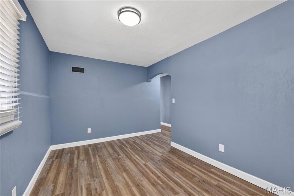 West Walnut Manor - Residential