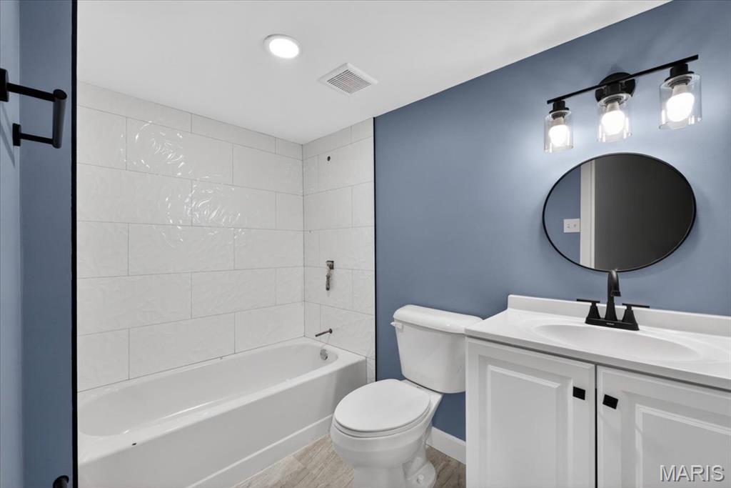West Walnut Manor - Residential