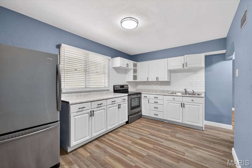 West Walnut Manor - Residential