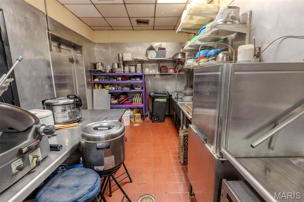 n/a - Commercial Sale