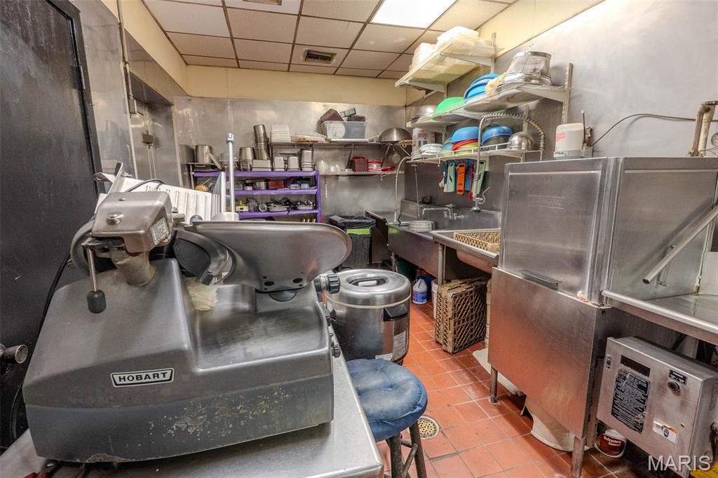 n/a - Commercial Sale