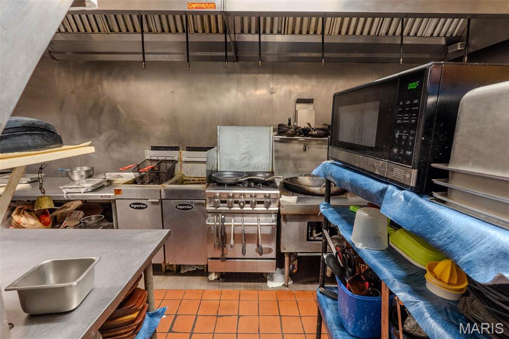 n/a - Commercial Sale