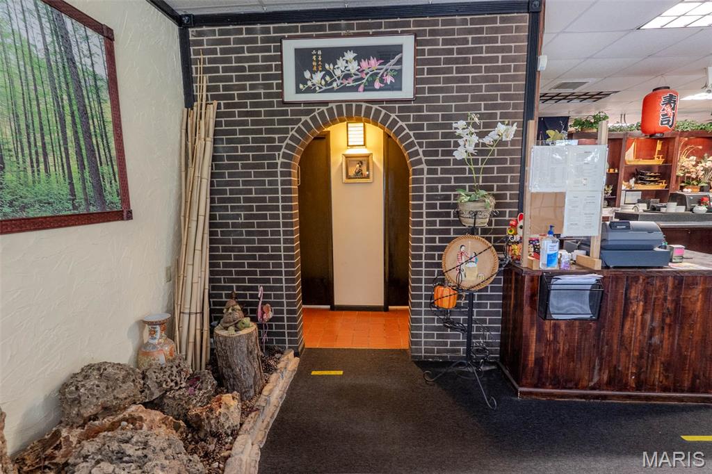 n/a - Commercial Sale