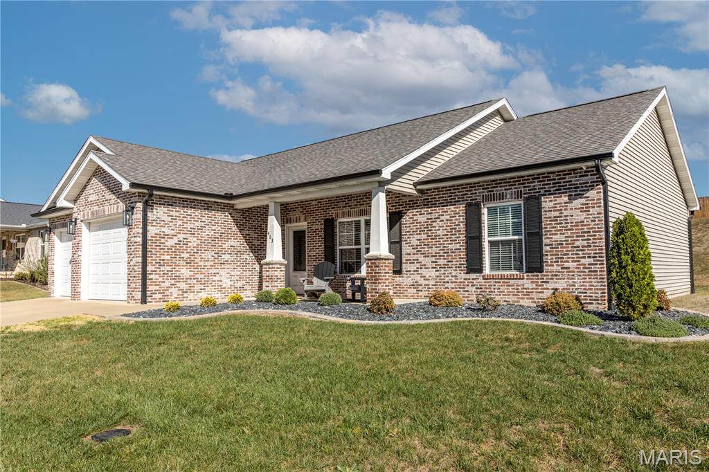 Photo of 463 Castle Leoch Drive, Jackson, MO 63755 (MLS # 26068003)
