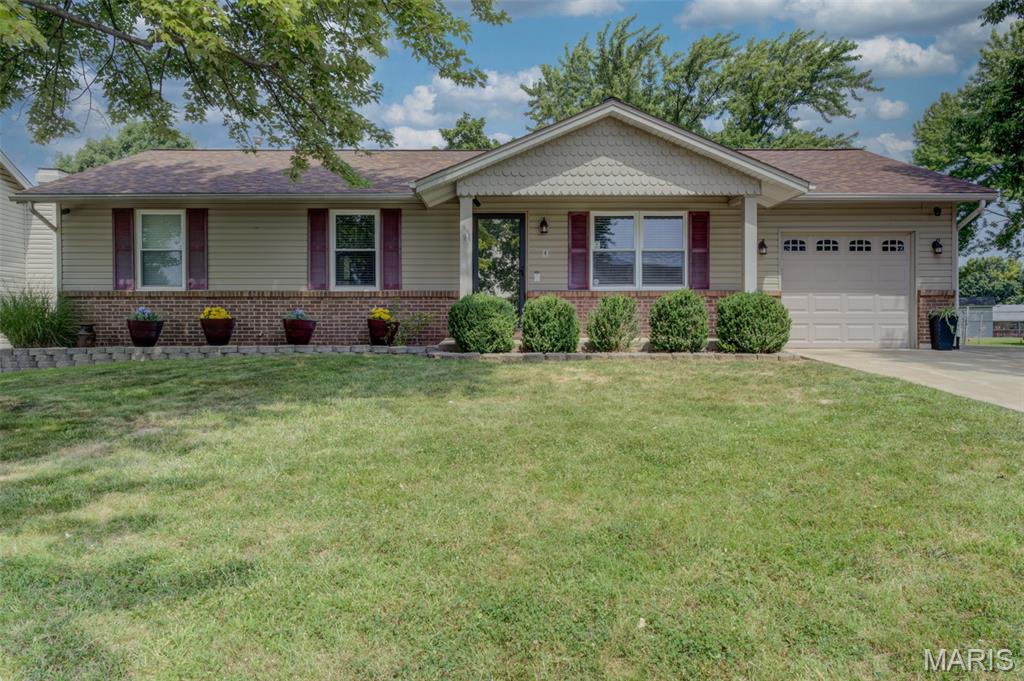 Photo 1 of 46 — 4 Vanguard Drive, St Peters, MO 63376
