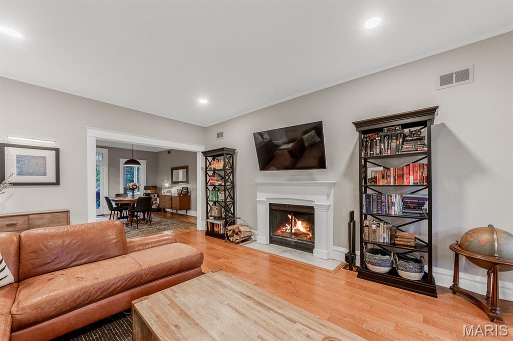 4928 Buckingham Court 2W