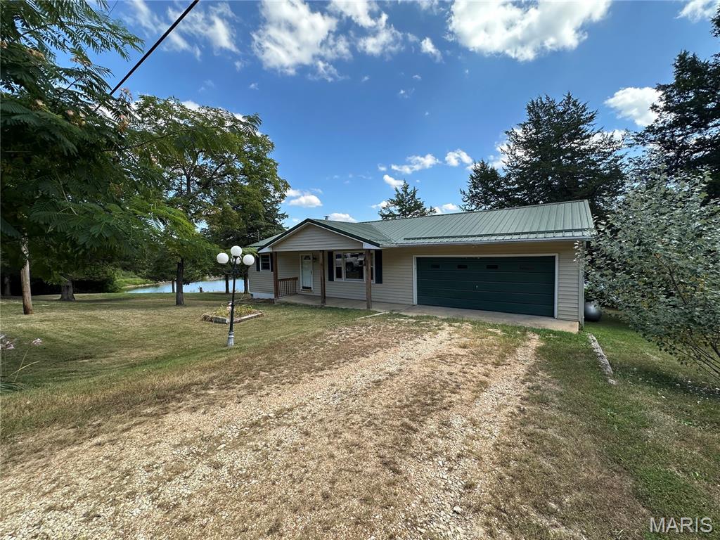 3937 Lakeshore Drive
