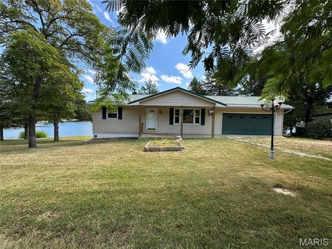 3937 Lakeshore Drive New Haven MO 63068