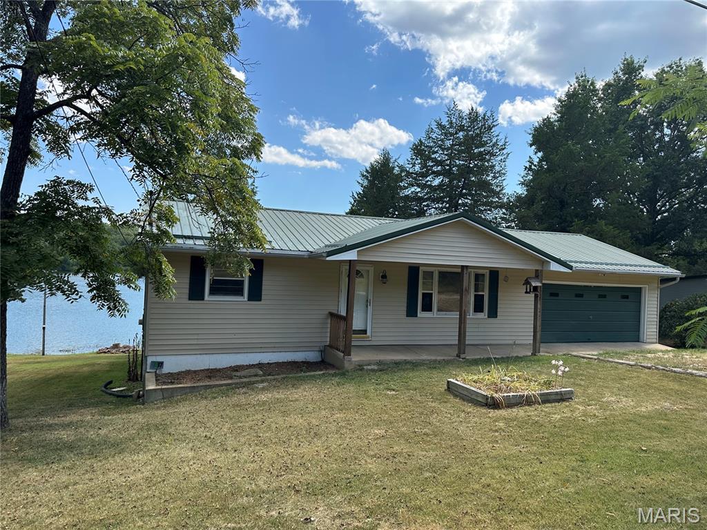 3937 Lakeshore Drive