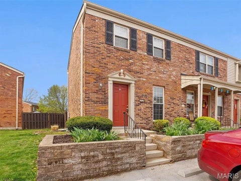 Photo of 1223 Clarkson Court #1223, Ballwin, MO 63011 (MLS # 26055882)