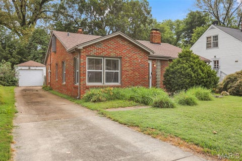 Photo of 314 Ofarrell Street, Collinsville, IL 62234 (MLS # 26060104)