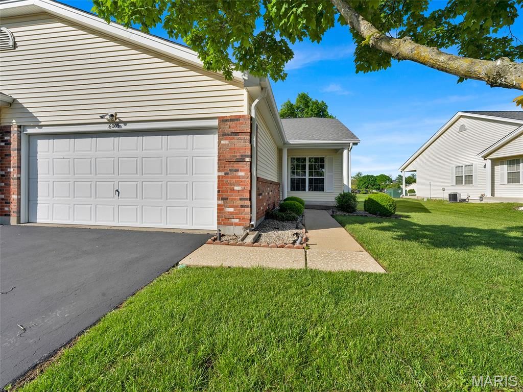 Photo of 16005 Rose Wreath Lane, Florissant, MO 63034 (MLS # 26025501)