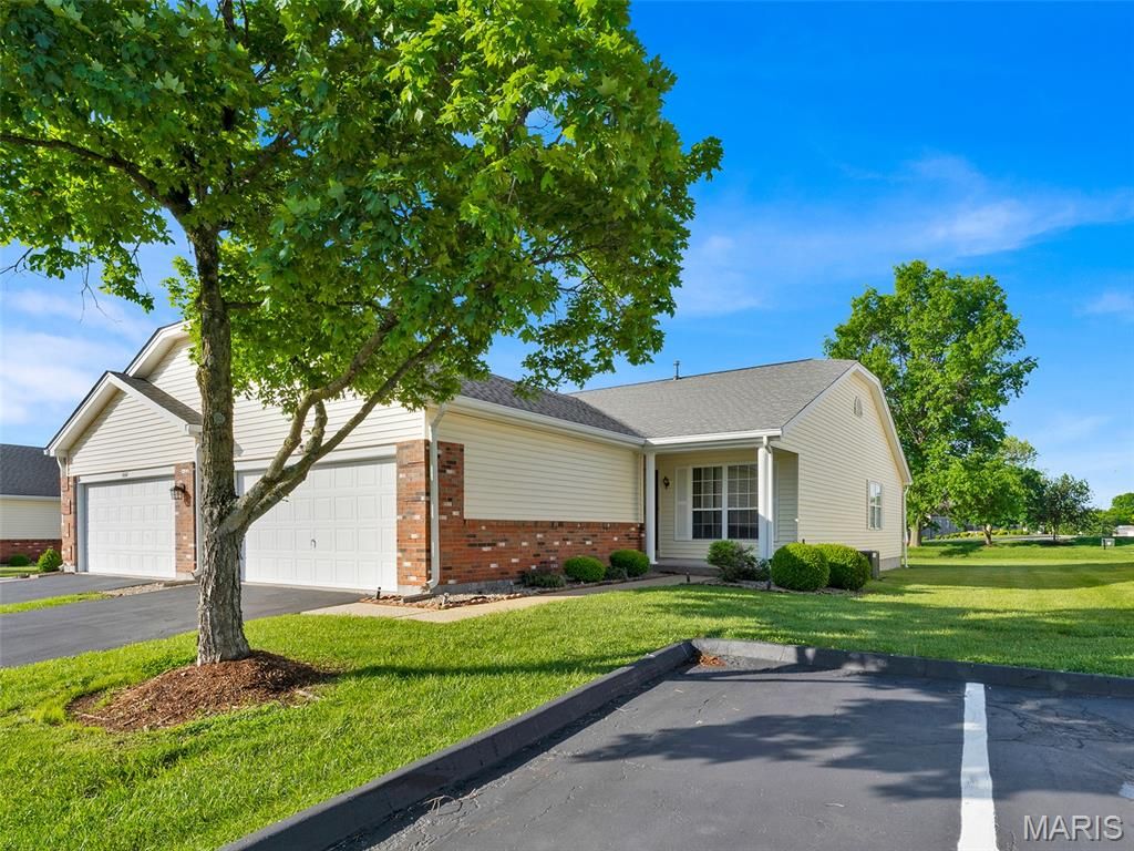 Photo of 16005 Rose Wreath Lane, Florissant, MO 63034 (MLS # 26025501)