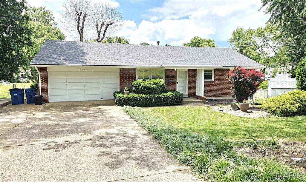 Teakwood Place - Residential