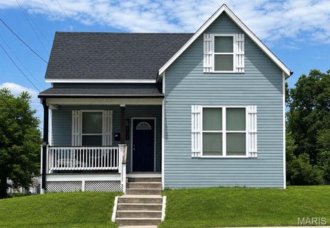 Photo of 934 William Street, Cape Girardeau, MO 63703 (MLS # 26046976)