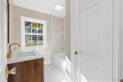 Tiny photo for 928 S Gore Avenue, Webster Groves, MO 63119 (MLS # 26067028)