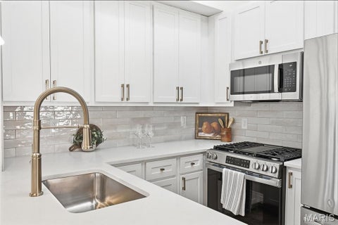 Tiny photo for 928 S Gore Avenue, Webster Groves, MO 63119 (MLS # 26067028)