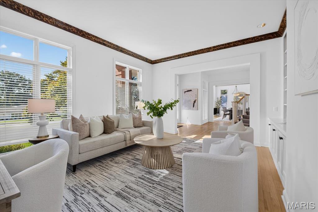 5 Outer Ladue Drive