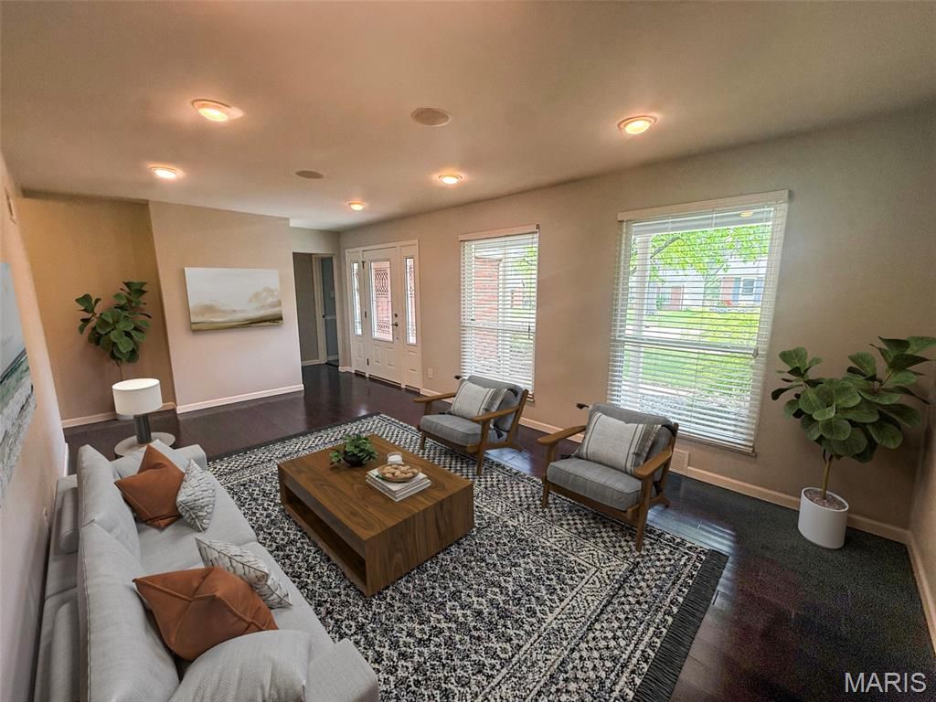 Photo of 1449 Friar Tuck Lane, St Louis, MO 63125 (MLS # 26026504)