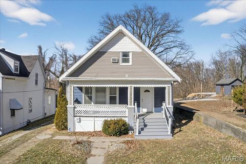 221 Lebanon Avenue Belleville IL 62220