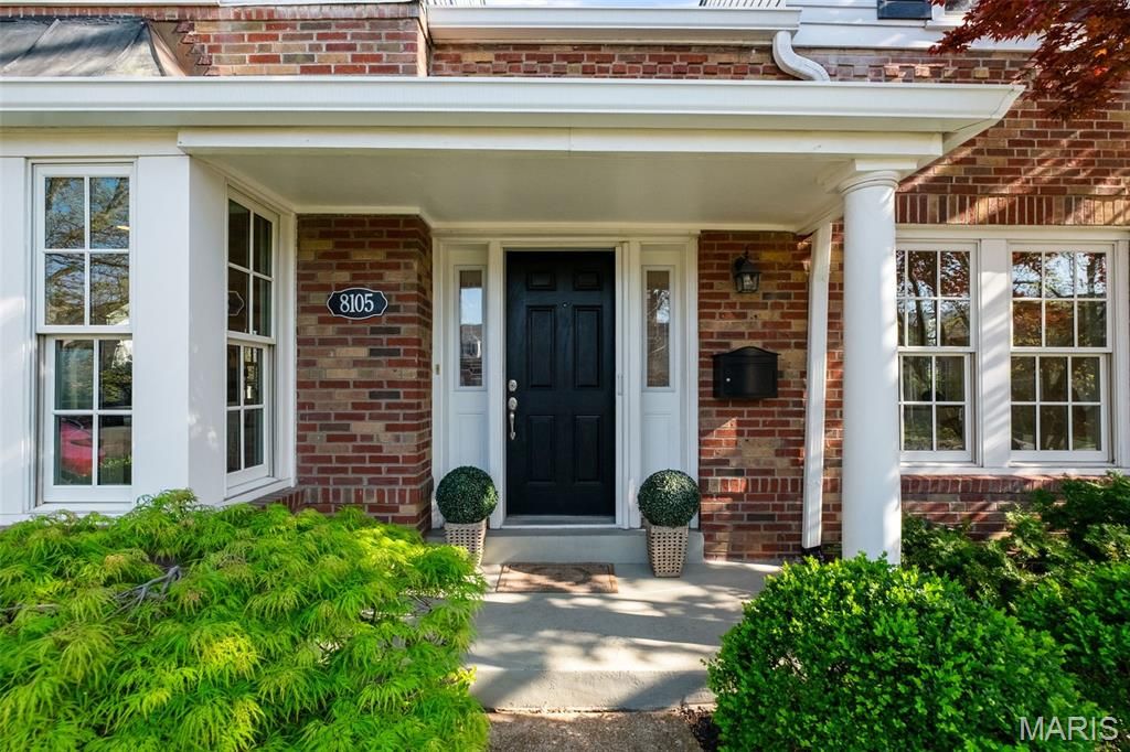 Photo of 8105 Kingsbury Boulevard, Clayton, MO 63105 (MLS # 26021075)