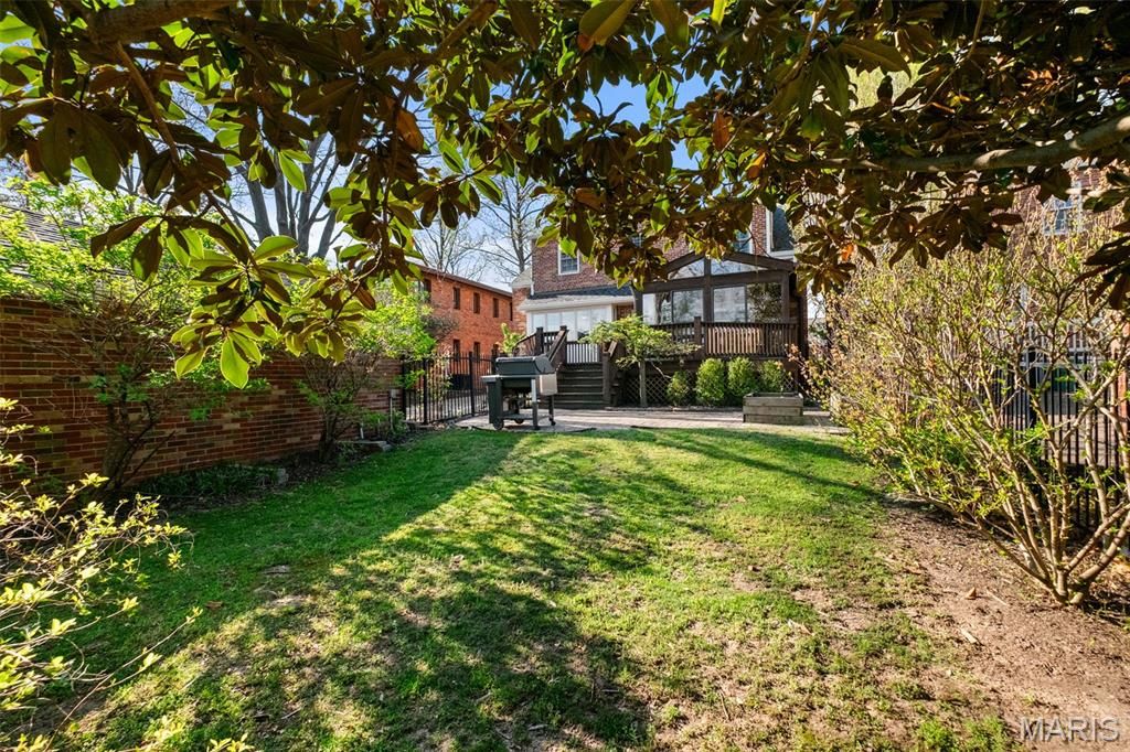 Photo of 8105 Kingsbury Boulevard, Clayton, MO 63105 (MLS # 26021075)